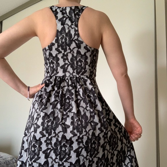 Kenzie Dress - Picture 3 of 3